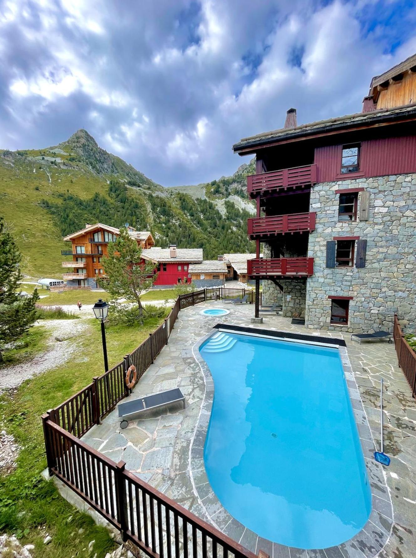 Arc 1950 - Appartement Moderne - Sauna Hammam Jacuzzi - 4 Personnes Les Arcs  エクステリア 写真